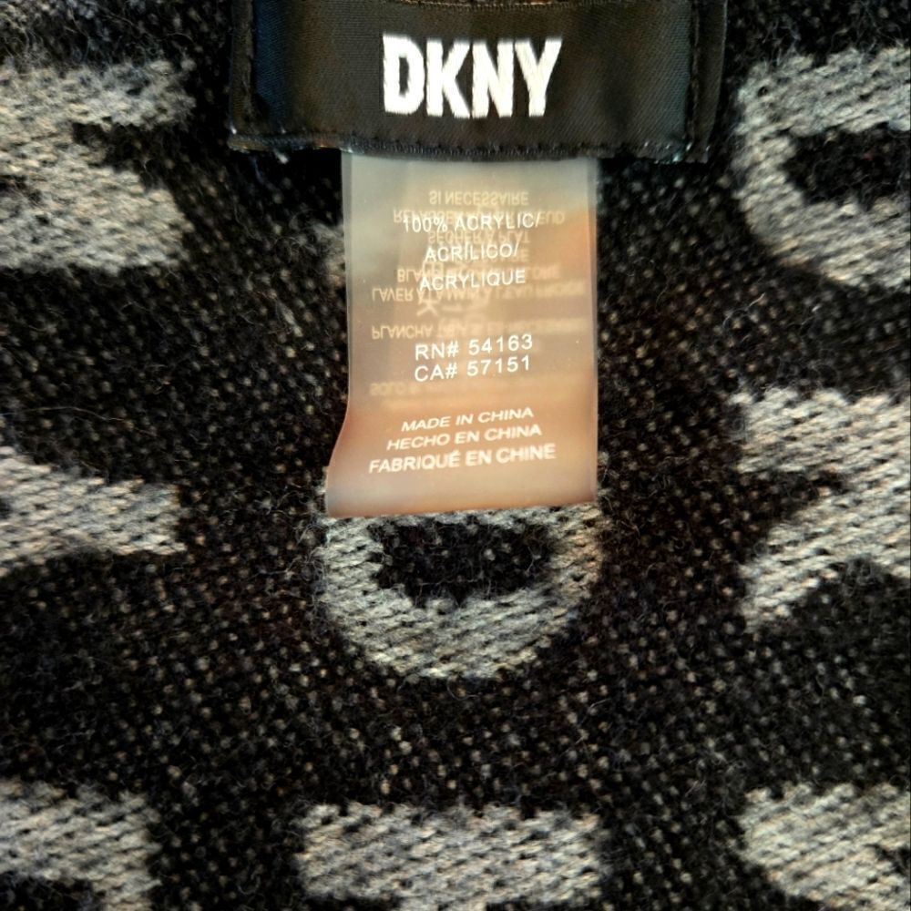 EC DKNY SIGNATURE SCARF - Picture 4 of 4